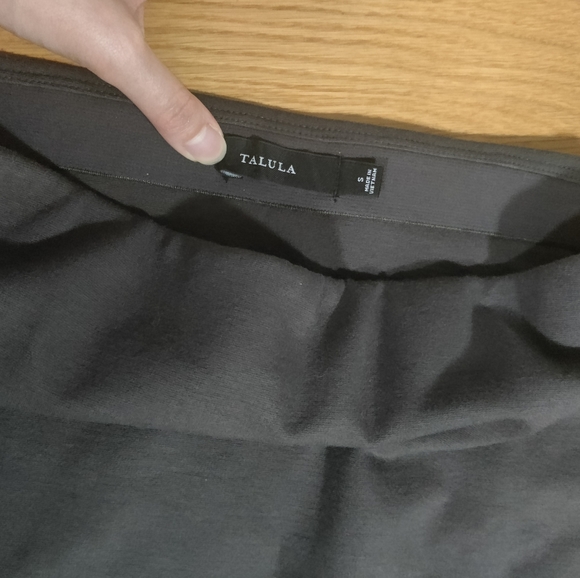 Aritzia Talula Skirt - Small - Picture 3 of 5